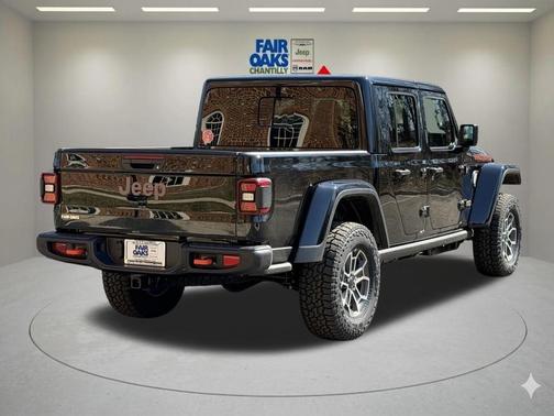 Black Clearcoat 2026 Jeep Gladiator Mojave