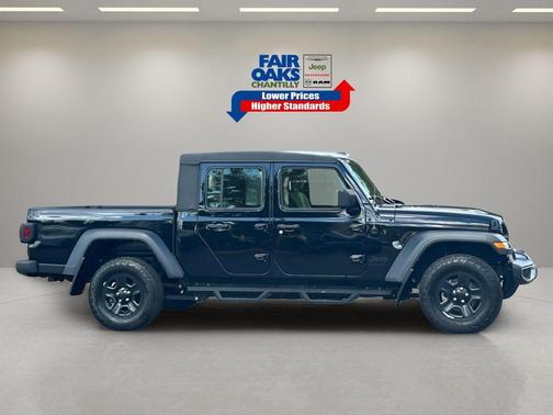 2023 Jeep Gladiator Sport