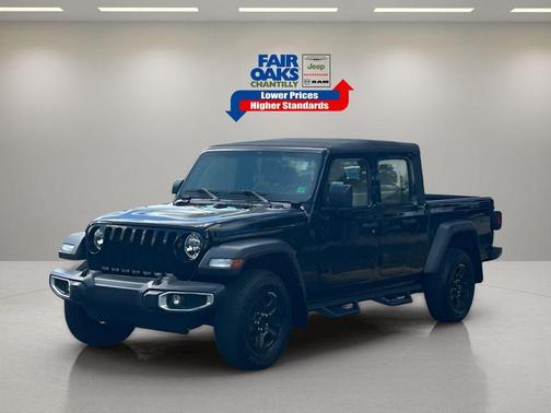 2023 Jeep Gladiator Sport