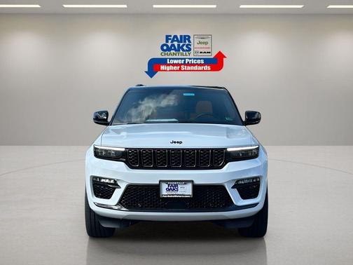 2025 Jeep Grand Cherokee Summit