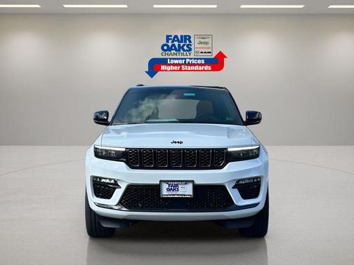 2025 Jeep Grand Cherokee Summit