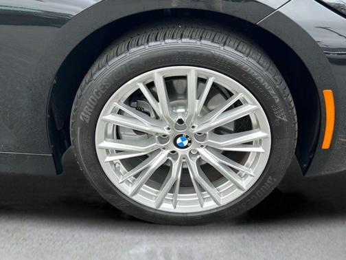 2024 BMW 330 i xDrive