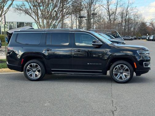 Diamond Black 2024 Jeep Wagoneer Series II