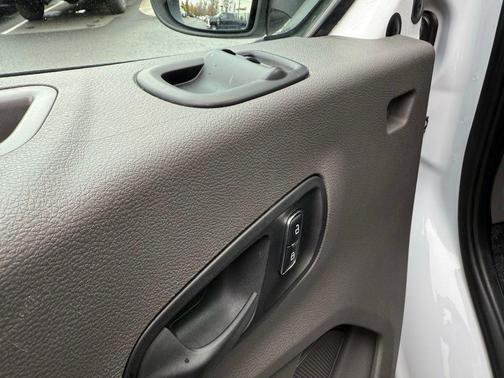 2022 Ford Transit-250 Base