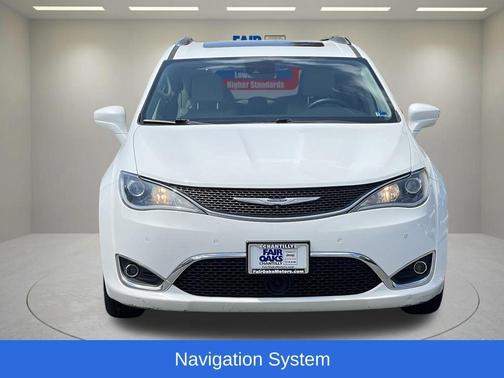 Bright White Clearcoat 2018 Chrysler Pacifica Touring-L Plus
