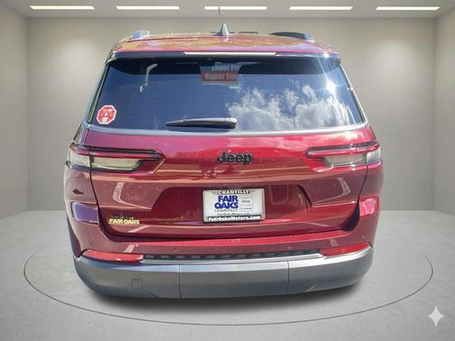 Velvet Red Pearlcoat 2026 Jeep Grand Cherokee L Laredo