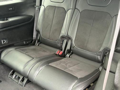 2022 Jeep Grand Cherokee L Laredo