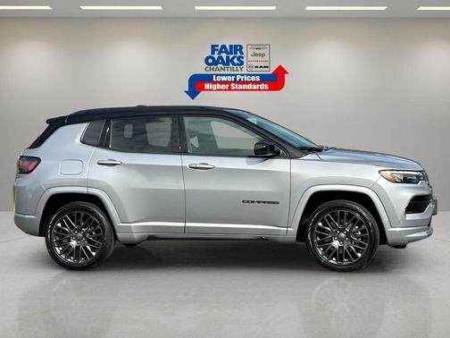 2023 Jeep Compass Altitude