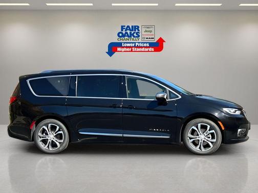 2026 Chrysler Pacifica Pinnacle