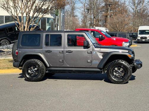 2025 Jeep Wrangler 4xe Sport