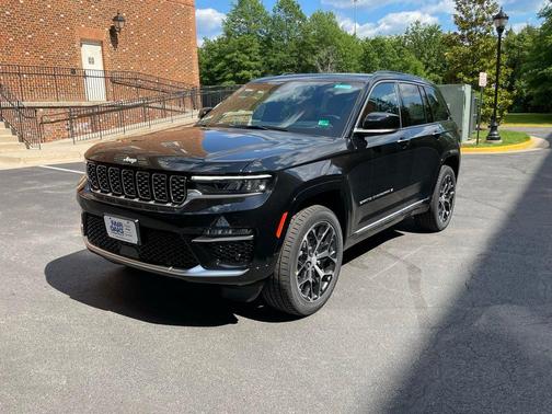 2025 Jeep Grand Cherokee Summit