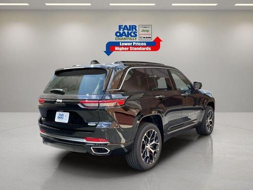 2025 Jeep Grand Cherokee Summit