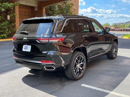 2025 Jeep Grand Cherokee Summit