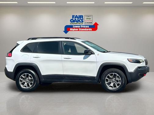 2022 Jeep Cherokee Trailhawk