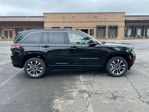 2025 Jeep Grand Cherokee Overland