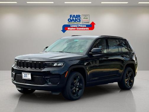 2025 Jeep Grand Cherokee Laredo