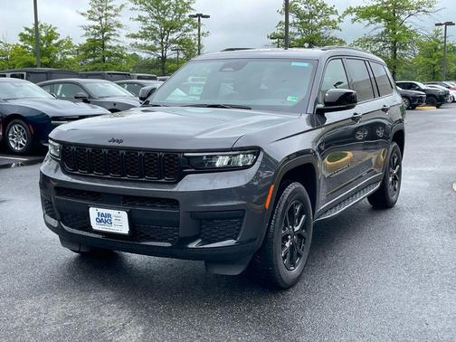 2025 Jeep Grand Cherokee L Laredo