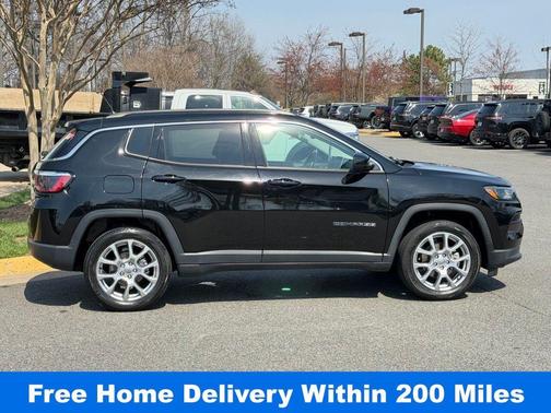 Diamond Black 2022 Jeep Compass Latitude Lux