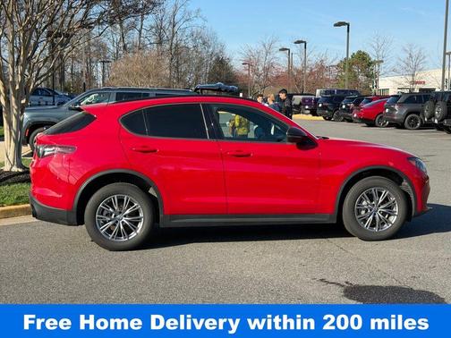 2024 Alfa Romeo Stelvio Base