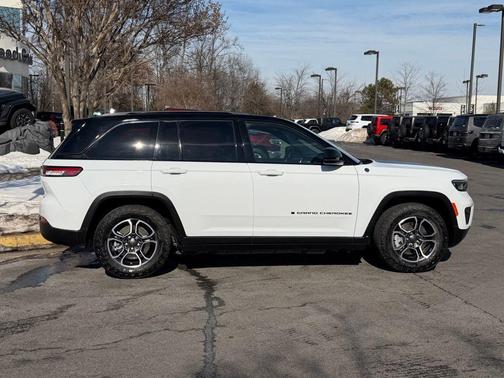 2023 Jeep Grand Cherokee 4xe Trailhawk