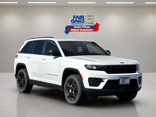 2025 Jeep Grand Cherokee Laredo