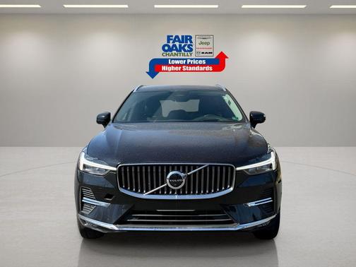 2022 Volvo XC60 B5 Inscription