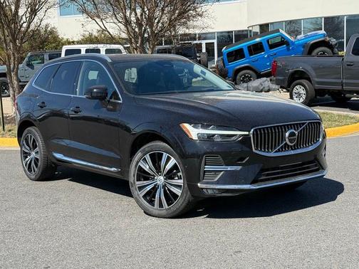 2022 Volvo XC60 B5 Inscription