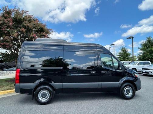 2024 Mercedes-Benz Sprinter 2500 144 WB Standard Roof Passenger