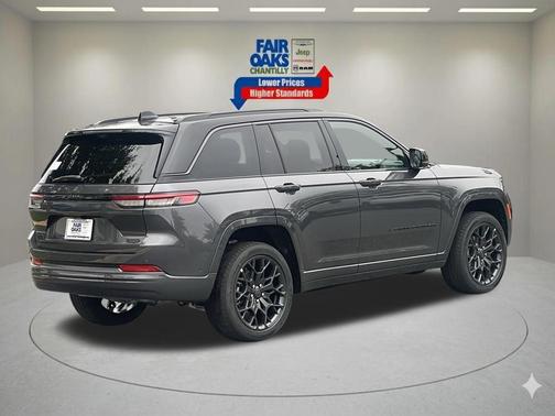 Metallic 2026 Jeep Grand Cherokee Summit