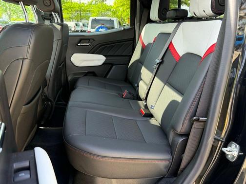 2024 GMC Canyon AT4X