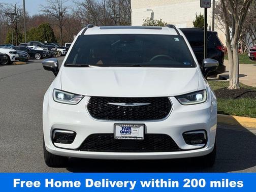 Bright White Clearcoat 2025 Chrysler Pacifica Pinnacle