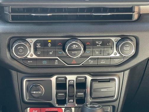 2025 Jeep Wrangler 4xe Sport
