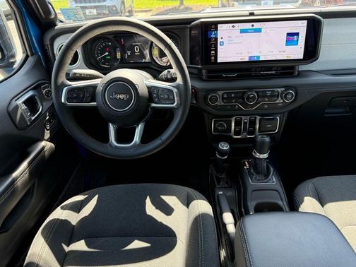 2024 Jeep Wrangler 4xe Sahara