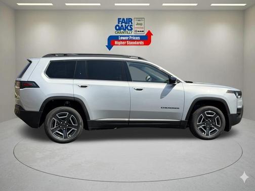 Silver Zynith Clearcoat 2026 Jeep Cherokee LAREDO/LIMITED