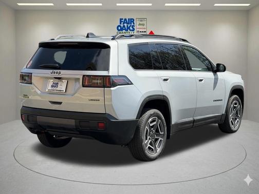 Silver Zynith Clearcoat 2026 Jeep Cherokee LAREDO/LIMITED