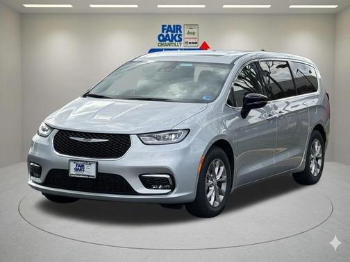 Silver Mist Clearcoat 2026 Chrysler Pacifica Limited