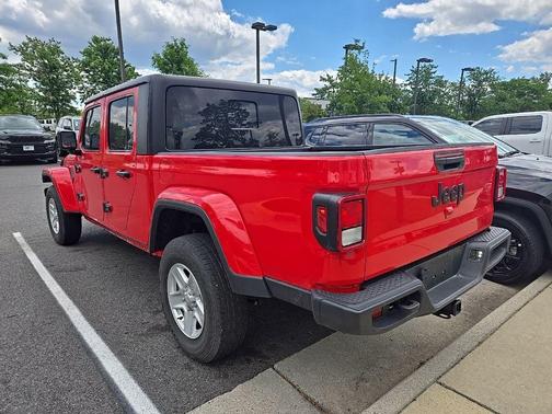 2022 Jeep Gladiator Sport