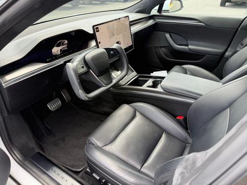 2021 Tesla Model S Plaid