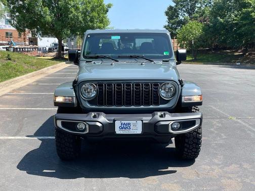 2025 Jeep Gladiator Sport