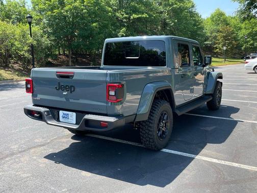 2025 Jeep Gladiator Sport