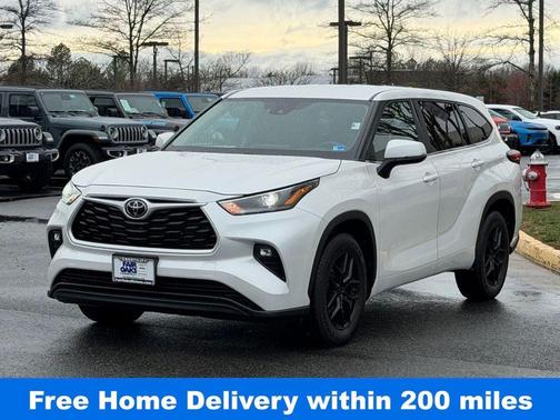 Wind Chill Pearl 2024 Toyota Highlander LE