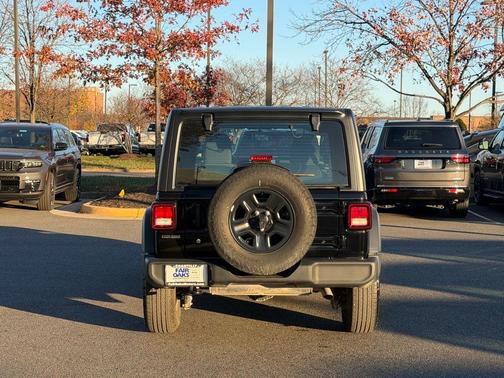 2024 Jeep Wrangler Sport