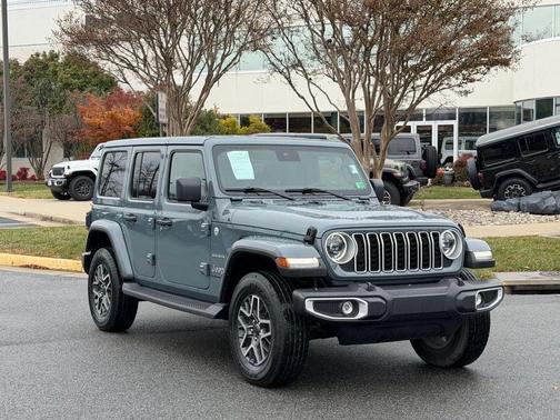 2024 Jeep Wrangler Sahara
