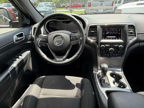 2018 Jeep Grand Cherokee Laredo