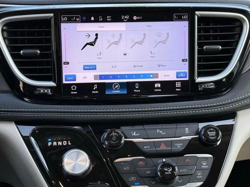 2023 Chrysler Pacifica Hybrid Touring L