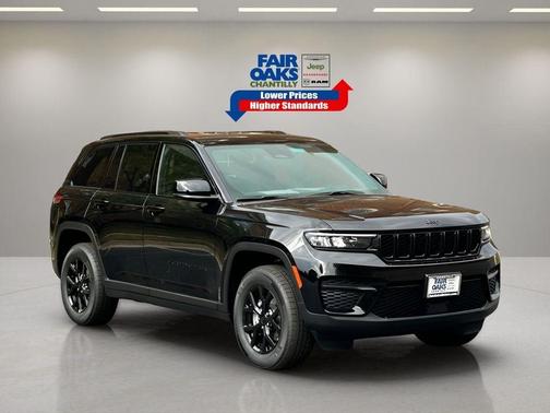 2025 Jeep Grand Cherokee Laredo