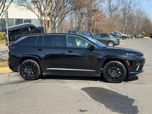 2024 Jeep Wagoneer S Launch Edition
