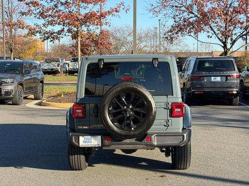 2025 Jeep Wrangler 4xe Sahara