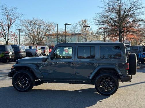 2025 Jeep Wrangler 4xe Sahara