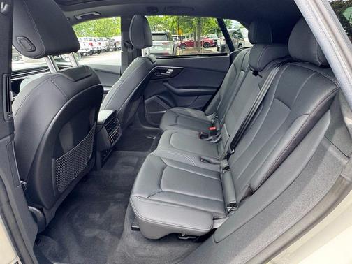 2021 Audi Q8 55 Prestige